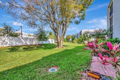 Welcome to this charming first-floor condo located in the on Fountains Golf and Country Club in Florida - for sale on GolfHomes.com, golf home, golf lot