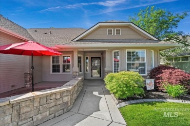 Beautifully maintained single-level home with versatile upstairs on Lakeview Golf Club in Idaho - for sale on GolfHomes.com, golf home, golf lot
