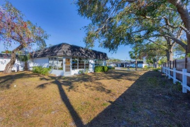 Beautifully updated villa in Glen Oaks Ridge.  Be prepared to on Bobby Jones Golf Club in Florida - for sale on GolfHomes.com, golf home, golf lot