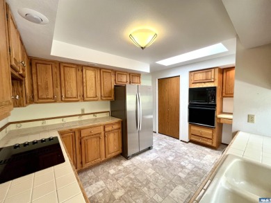 Welcome to this bright and beautifully laid out 3 bed, 2 bath on SunLand Golf and Country Club in Washington - for sale on GolfHomes.com, golf home, golf lot