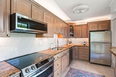2-bed, 2-bath 2nd-floor condo! Bright & airy w/ natural light on The President Country Club in Florida - for sale on GolfHomes.com, golf home, golf lot
