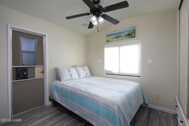 Located on Lease land. This desirable Park model unit offers on London Bridge Golf Course in Arizona - for sale on GolfHomes.com, golf home, golf lot