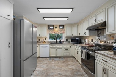 Under contract-accepting backup offers. Motivated Sellers! Very on Brookridge Country Club in Florida - for sale on GolfHomes.com, golf home, golf lot