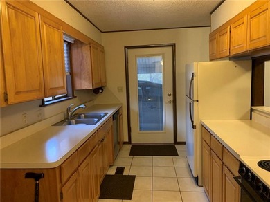 Quite neighborhood with minimal automobile traffic flow. Located on DeSoto Golf Course in Arkansas - for sale on GolfHomes.com, golf home, golf lot