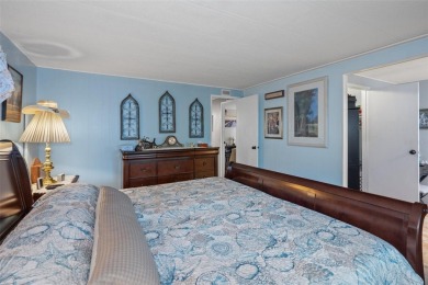 Under contract-accepting backup offers. Motivated Sellers! Very on Brookridge Country Club in Florida - for sale on GolfHomes.com, golf home, golf lot