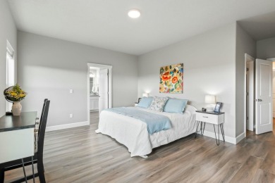 **Elegant Craftsman Sanctuary & Entertainer's Paradise with on Desert Peaks Golf Club in Oregon - for sale on GolfHomes.com, golf home, golf lot