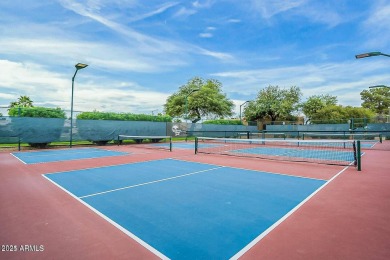 Fabulously updated casita in Country Club Estates at Westbrook on Westbrook Village / Vista Golf Course in Arizona - for sale on GolfHomes.com, golf home, golf lot