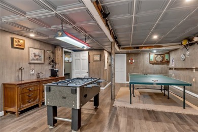 Enjoy fresh lake breezes, scenic views, and a lifestyle that on Keowee Key Golf and Country Club in South Carolina - for sale on GolfHomes.com, golf home, golf lot