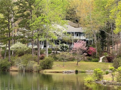 Enjoy fresh lake breezes, scenic views, and a lifestyle that on Keowee Key Golf and Country Club in South Carolina - for sale on GolfHomes.com, golf home, golf lot