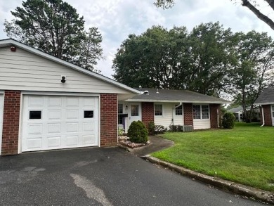 One of the biggest units in the Leisure Village complex. This on Leisure Village Golf Course in New York - for sale on GolfHomes.com, golf home, golf lot