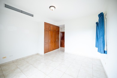 Luxury Golf Villa with Canal and City Skyline Views

Residential on  in  - for sale on GolfHomes.com, golf home, golf lot