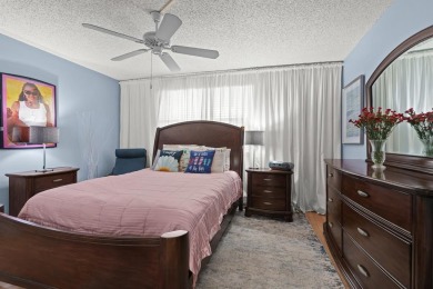 An incredible and immaculate 2 bedroom 2 bath condo in Weston on Bonaventure Country Club in Florida - for sale on GolfHomes.com, golf home, golf lot
