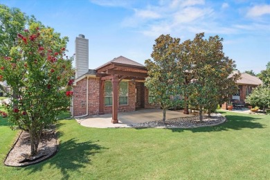 Beautifully Maintained Home on a Spacious Corner Lot in Heritage on Heritage Ranch Golf and Country Club in Texas - for sale on GolfHomes.com, golf home, golf lot