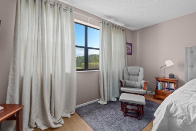 An incredible and immaculate 2 bedroom 2 bath condo in Weston on Bonaventure Country Club in Florida - for sale on GolfHomes.com, golf home, golf lot