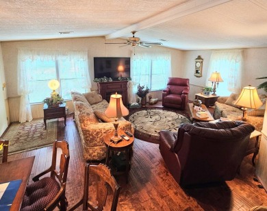BEAUTIFUL 2 BEDROOM / 2 BATH MOBILE HOME ... READY TO MOVE INTO: on The Meadows At Countrywood in Florida - for sale on GolfHomes.com, golf home, golf lot