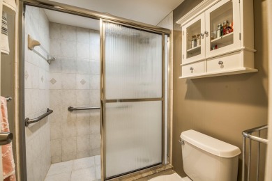 Immaculate 2BR/2BA condo in highly desirable Indian Spring on Indian Spring Golf and Country Club in Florida - for sale on GolfHomes.com, golf home, golf lot