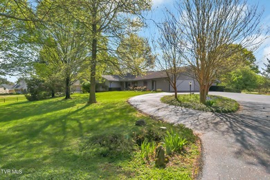 This stunning contemporary ranch is perfectly positioned on 1.71 on Link Hills Country Club in Tennessee - for sale on GolfHomes.com, golf home, golf lot