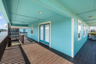 Charming Island-Style 2/2 home in Holiday Beach! This on Lamar Golf Course in Texas - for sale on GolfHomes.com, golf home, golf lot