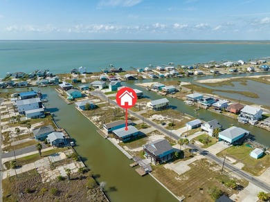 Charming Island-Style 2/2 home in Holiday Beach! This on Lamar Golf Course in Texas - for sale on GolfHomes.com, golf home, golf lot