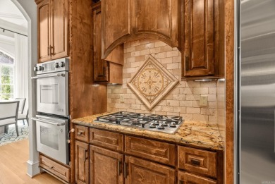 Fabulous home in The ARBORS of Chenal Valley. Gorgeous inside on Chenal Country Club - Bear Den Mountain in Arkansas - for sale on GolfHomes.com, golf home, golf lot