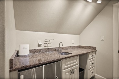 Fabulous home in The ARBORS of Chenal Valley. Gorgeous inside on Chenal Country Club - Bear Den Mountain in Arkansas - for sale on GolfHomes.com, golf home, golf lot