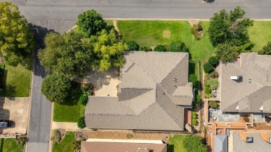 Fabulous home in The ARBORS of Chenal Valley. Gorgeous inside on Chenal Country Club - Bear Den Mountain in Arkansas - for sale on GolfHomes.com, golf home, golf lot
