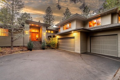 Stunning Norman-built home located in the prestigious gated on Awbrey Glen Golf Club in Oregon - for sale on GolfHomes.com, golf home, golf lot