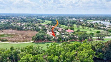 Charming cottage, nestled in a cul de sac, overlooking the 2nd on Willoughby Golf Club in Florida - for sale on GolfHomes.com, golf home, golf lot