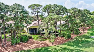 Charming cottage, nestled in a cul de sac, overlooking the 2nd on Willoughby Golf Club in Florida - for sale on GolfHomes.com, golf home, golf lot