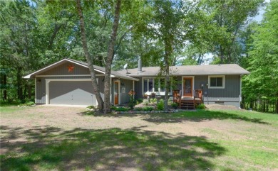 Adorably updated Rambler located in Voyager Village! This on Voyager Village Country Club - Voyager in Wisconsin - for sale on GolfHomes.com, golf home, golf lot