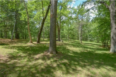 Adorably updated Rambler located in Voyager Village! This on Voyager Village Country Club - Voyager in Wisconsin - for sale on GolfHomes.com, golf home, golf lot