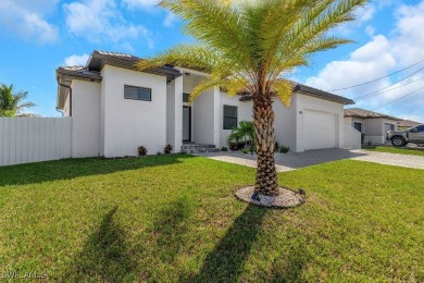 SELLER MOTIVATED and offering $5,000 towards Buyer Closing Cost! on Palmetto-Pine Country Club in Florida - for sale on GolfHomes.com, golf home, golf lot