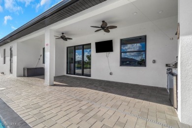 SELLER MOTIVATED and offering $5,000 towards Buyer Closing Cost! on Palmetto-Pine Country Club in Florida - for sale on GolfHomes.com, golf home, golf lot