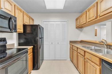 This lovely unfurnished END UNIT is calling your name! Sip on Vista Plantation Golf Club in Florida - for sale on GolfHomes.com, golf home, golf lot