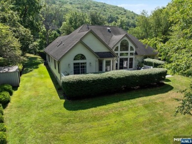 Contemporary style ranch home offers four generous sized on Crystal Springs Resort in New Jersey - for sale on GolfHomes.com, golf home, golf lot