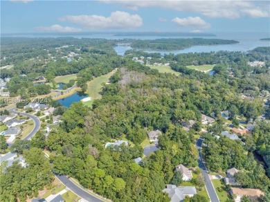 Beautiful building lot in the gated community of The Crescent in on Crescent Pointe Golf Club in South Carolina - for sale on GolfHomes.com, golf home, golf lot