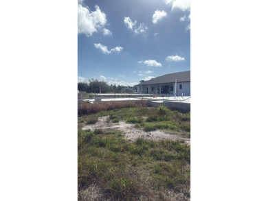 LOCATION!!! Build your dream home in an unbeatable setting. This on Rotonda Golf and Country Club The Links Course in Florida - for sale on GolfHomes.com, golf home, golf lot