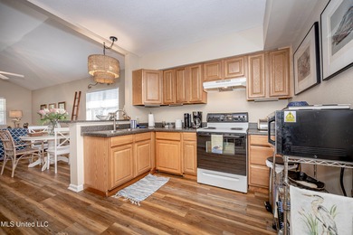 Charming Cottage in Downtown Ocean Springs - Walk to Beach & on Gulf Hills Golf Club in Mississippi - for sale on GolfHomes.com, golf home, golf lot