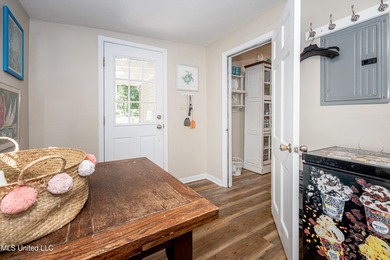 Charming Cottage in Downtown Ocean Springs - Walk to Beach & on Gulf Hills Golf Club in Mississippi - for sale on GolfHomes.com, golf home, golf lot