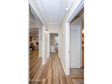Charming Cottage in Downtown Ocean Springs - Walk to Beach & on Gulf Hills Golf Club in Mississippi - for sale on GolfHomes.com, golf home, golf lot