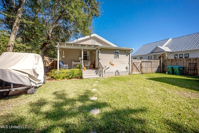 Charming Cottage in Downtown Ocean Springs - Walk to Beach & on Gulf Hills Golf Club in Mississippi - for sale on GolfHomes.com, golf home, golf lot