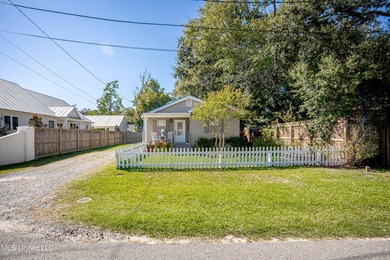 Charming Cottage in Downtown Ocean Springs - Walk to Beach & on Gulf Hills Golf Club in Mississippi - for sale on GolfHomes.com, golf home, golf lot