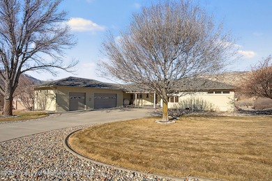 Are you looking for a move-in-ready, meticulously maintained on Battlement Mesa Golf Course in Colorado - for sale on GolfHomes.com, golf home, golf lot