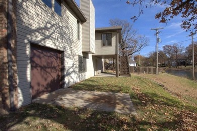 Golf Lover's dream! This spacious 3-sided brick home has plenty on Briarbrook Golf Course in Missouri - for sale on GolfHomes.com, golf home, golf lot