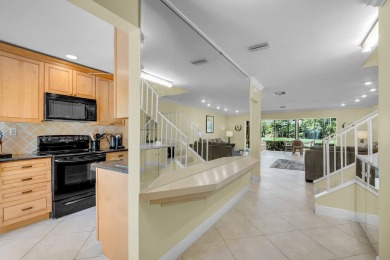 BEAUTIFUL LIGHT AND BRIGHT 2 BEDROOM, 2.5 BATH TOWNHOUSE ON GOLF on Boca Lago Golf and Country Club in Florida - for sale on GolfHomes.com, golf home, golf lot