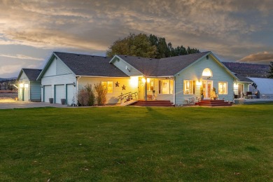 Elegant Country Feel on Prlneville Golf Course on 4 43 acres on Prineville Golf and Country Club in Oregon - for sale on GolfHomes.com, golf home, golf lot