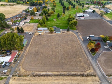 Elegant Country Feel on Prlneville Golf Course on 4 43 acres on Prineville Golf and Country Club in Oregon - for sale on GolfHomes.com, golf home, golf lot