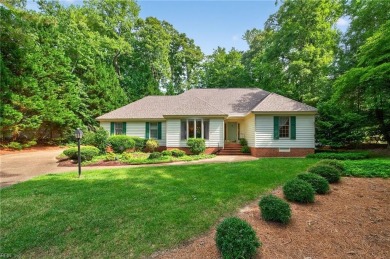 Custom-built one-level living on a quiet cul-de-sac in Ford's on Fords Colony Country Club in Virginia - for sale on GolfHomes.com, golf home, golf lot