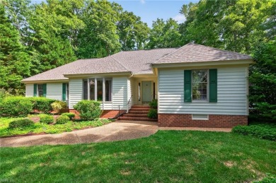 Custom-built one-level living on a quiet cul-de-sac in Ford's on Fords Colony Country Club in Virginia - for sale on GolfHomes.com, golf home, golf lot