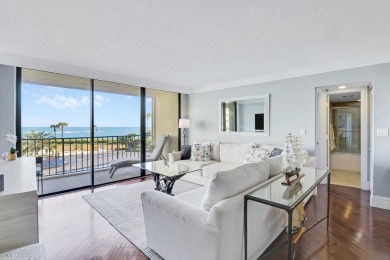Experience coastal living at its finest in this beautiful  2 bed on Jupiter Dunes Golf Course in Florida - for sale on GolfHomes.com, golf home, golf lot